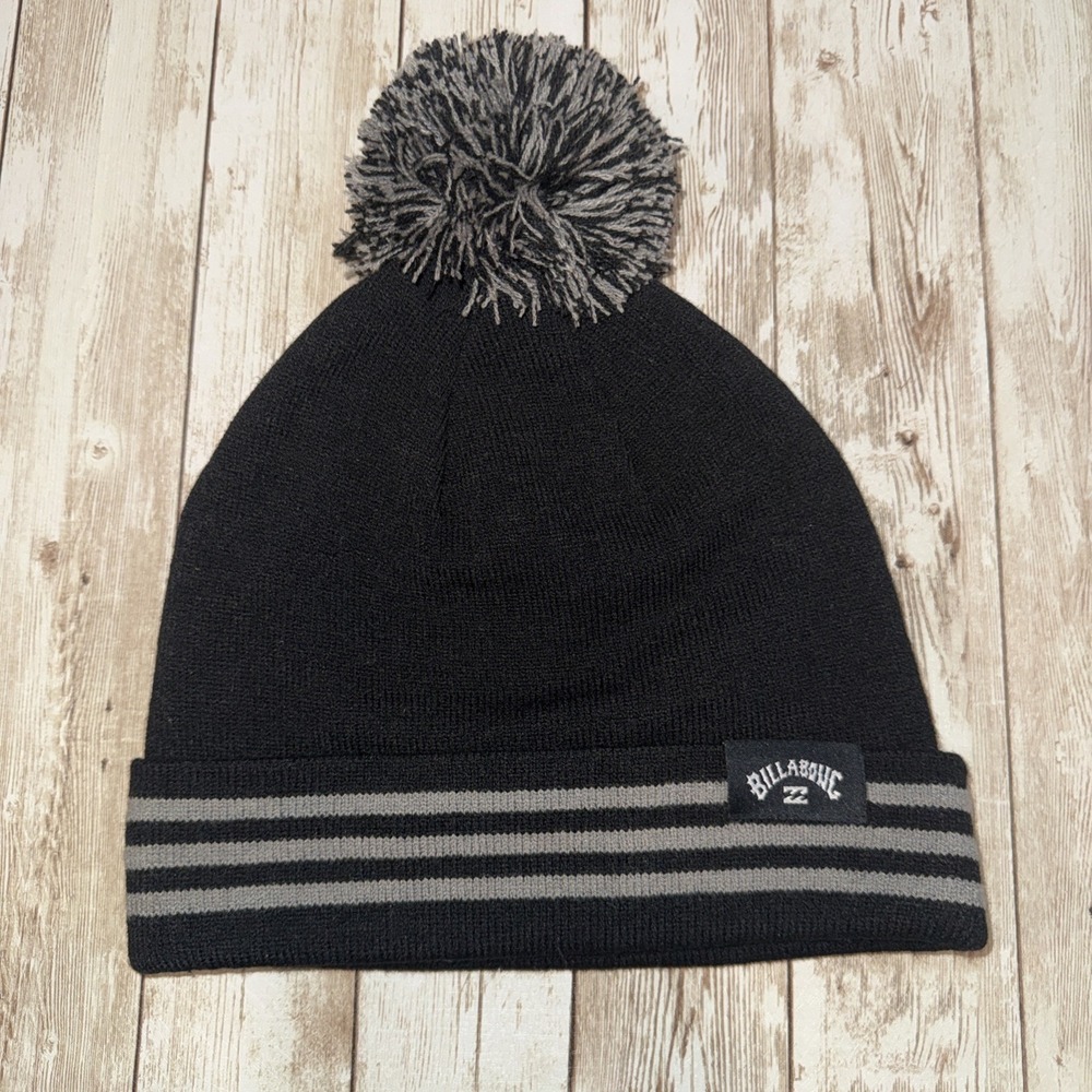 Billabong Ionian Adult Oat BLACK Knit Warm Winter Cuff Pom Beanie One Size